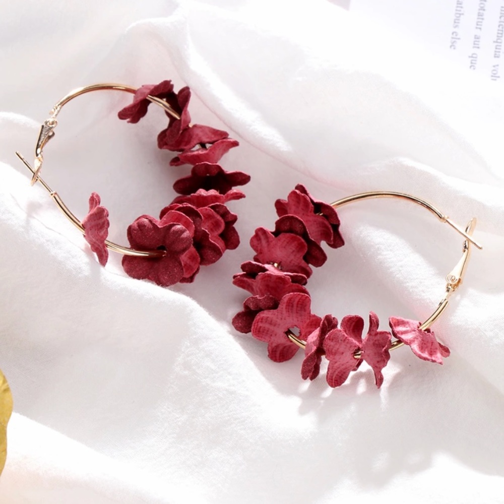 Cute earrings new